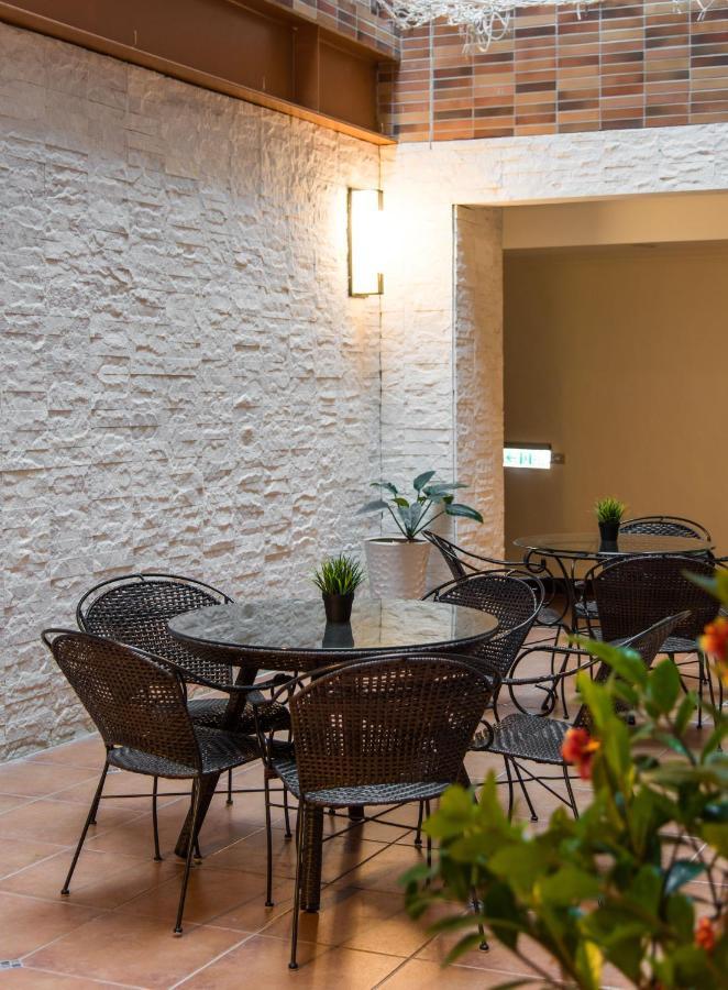 Kending Kaying Hotel Старе місто Хенчун Екстер'єр фото