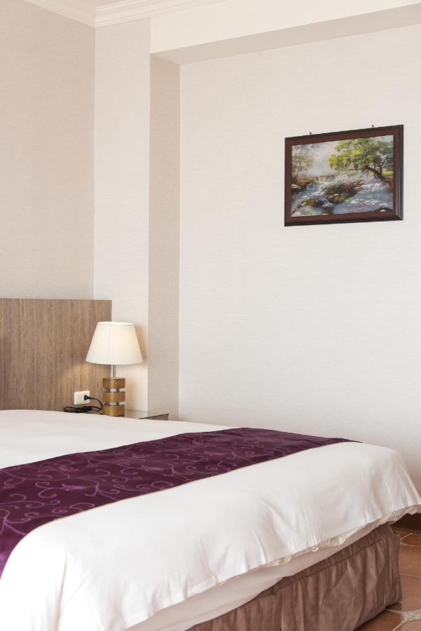 Kending Kaying Hotel Старе місто Хенчун Екстер'єр фото